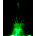 Corona de chorros iluminada en verde