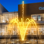 Fuente ornamental iluminada realizada con una de nuestras Coronas Especiales
