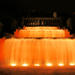 Spectacle aquatique éclairé avec RGB