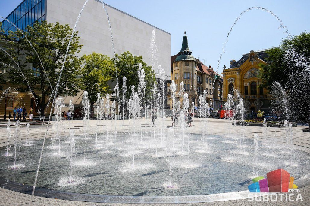 fontaine sèche ou passable, Subotica, Serbie
