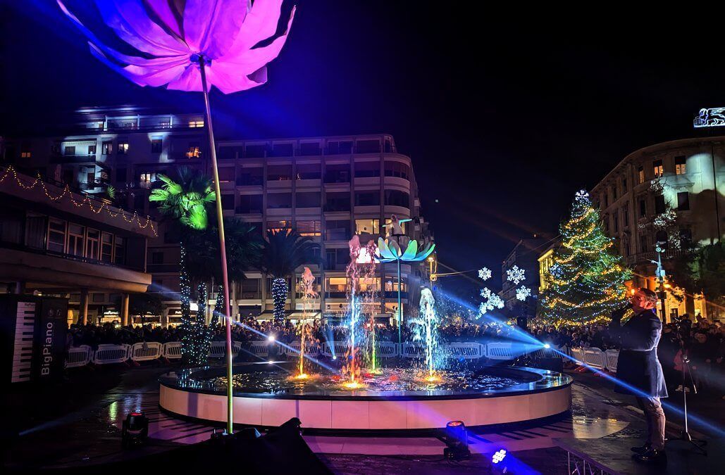 Interactive fountain: music, light and water that come to life